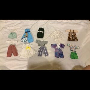 Blythe doll clothes bundle 18